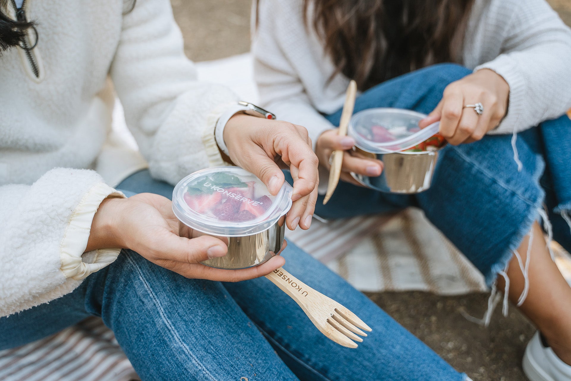 Round Containers